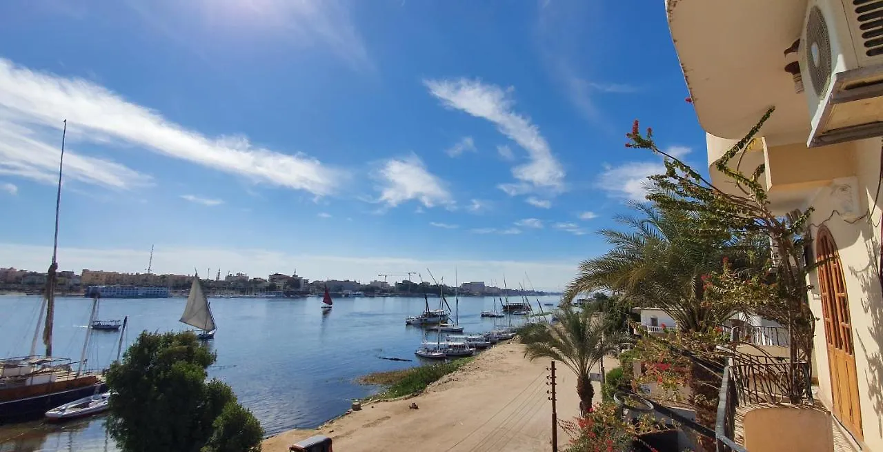 Nile View Panoramique And Garden West Bank Apartment Luxor Egypt